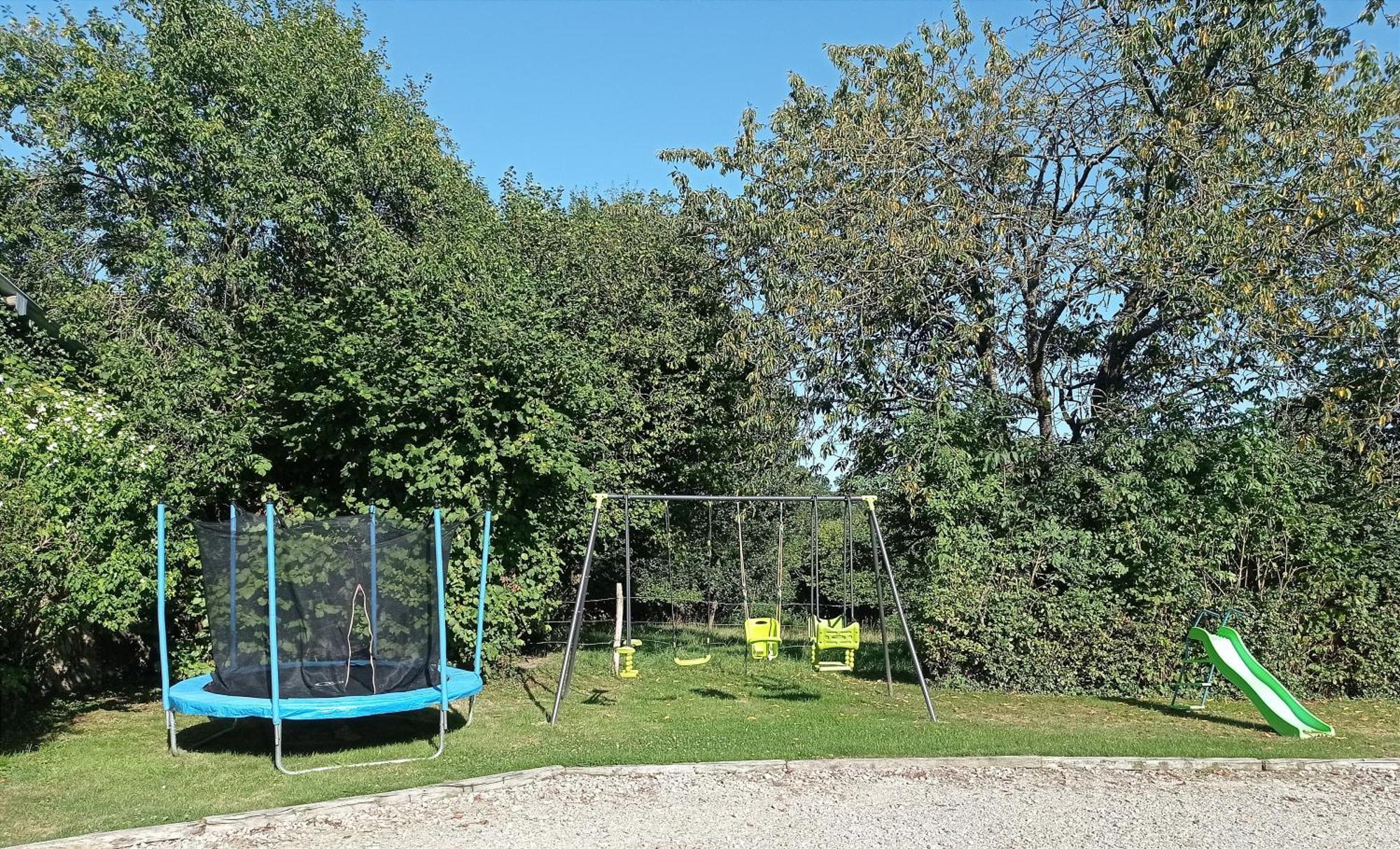 Gite Les Tongs Des Pres, Au Coeur Du Parc Normandie Maine Livaie エクステリア 写真
